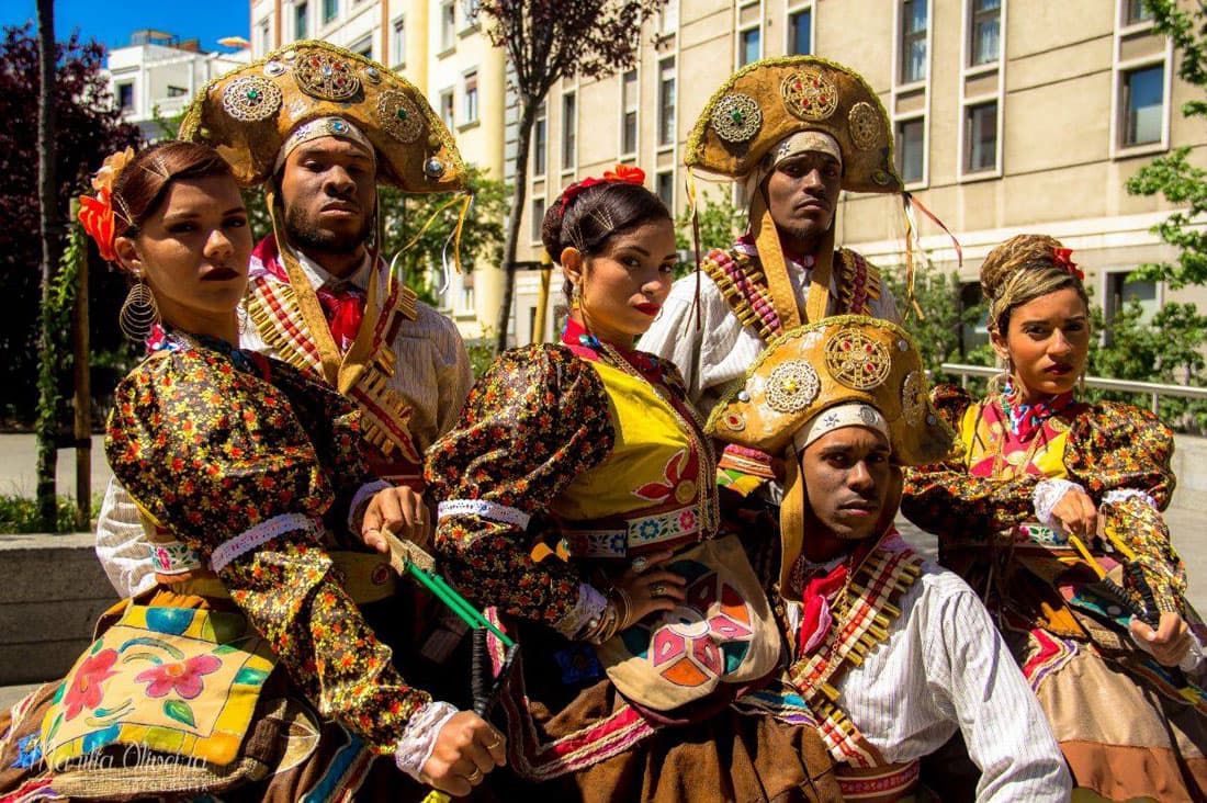 Festas juninas invadem as praças de Madri e encantam os espanhois